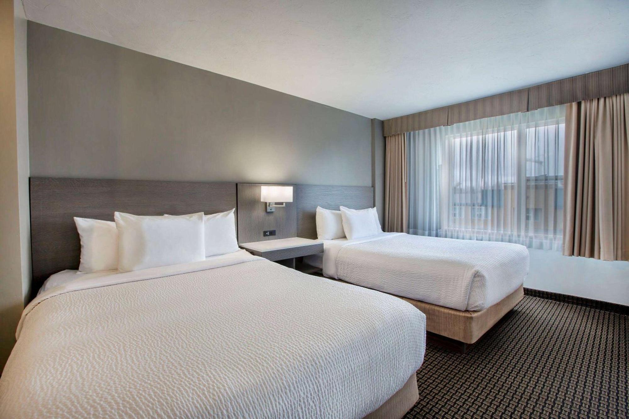Days Inn & Suites By Wyndham Moncton Esterno foto
