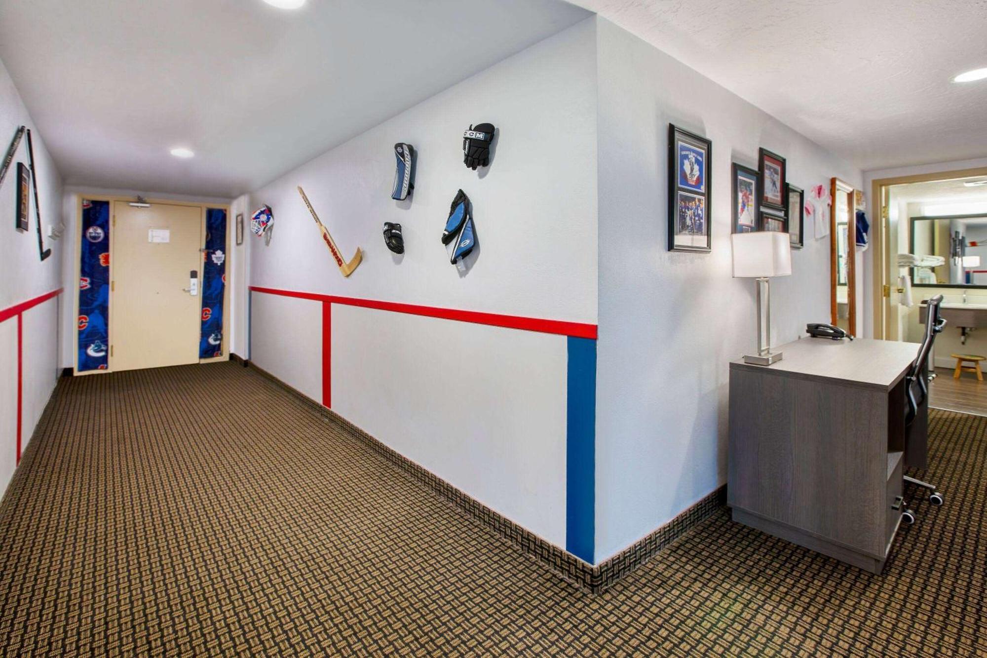 Days Inn & Suites By Wyndham Moncton Esterno foto
