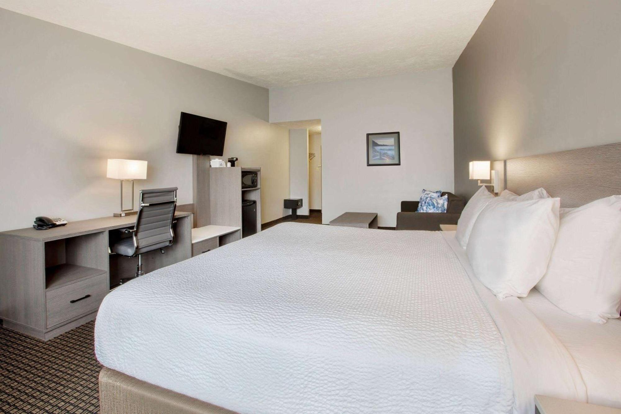 Days Inn & Suites By Wyndham Moncton Esterno foto