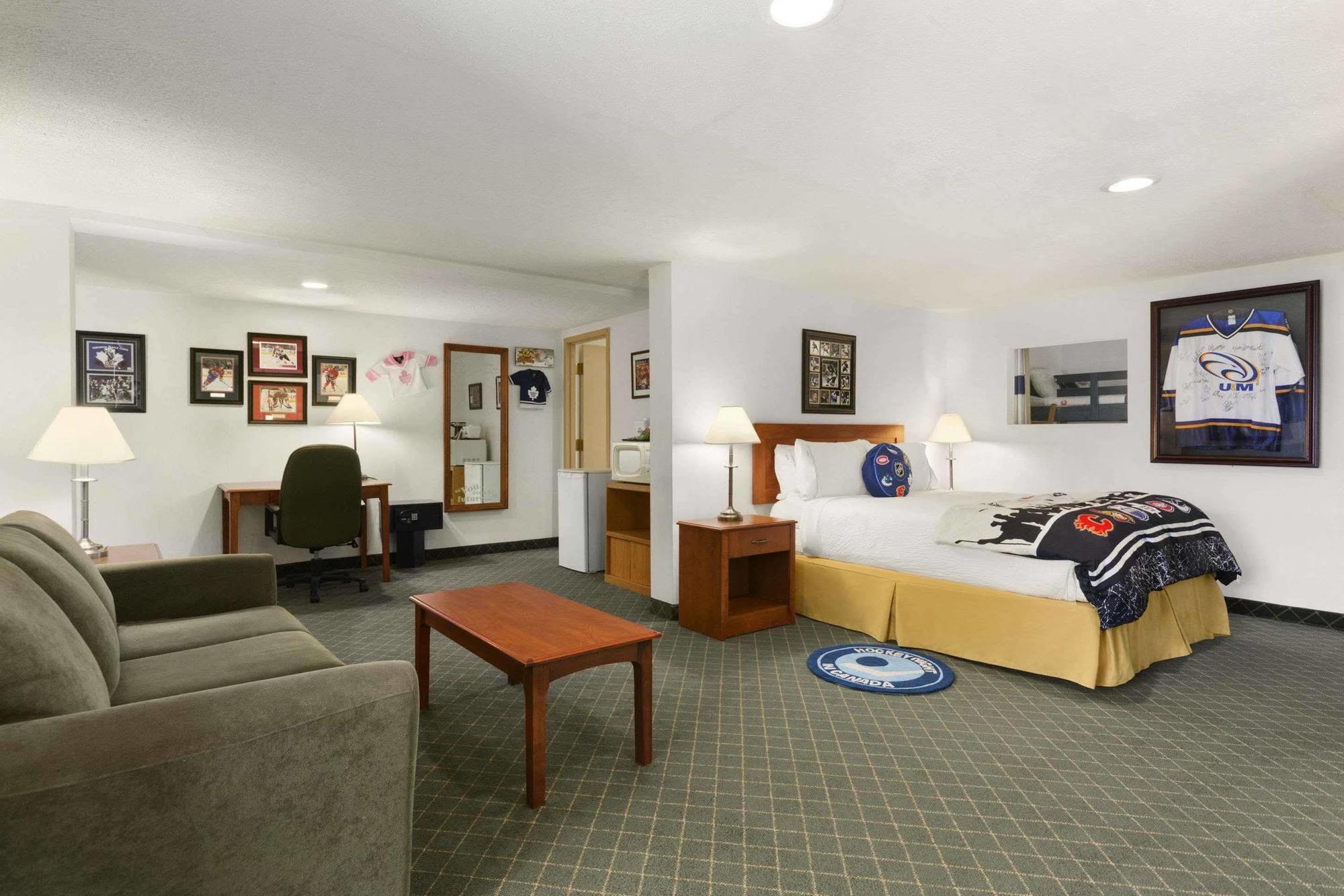 Days Inn & Suites By Wyndham Moncton Esterno foto